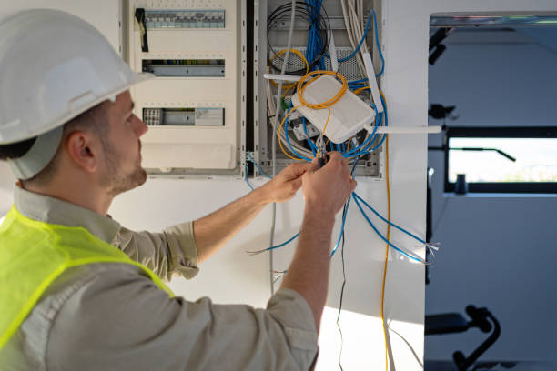 Best Emergency Electrical Repair  in Washburn, IL